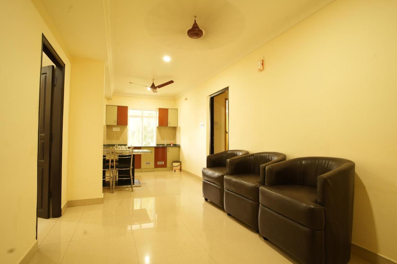 K V Suites Kochi Exterior foto