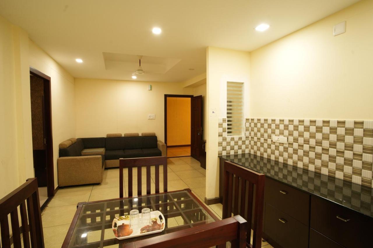 K V Suites Kochi Exterior foto