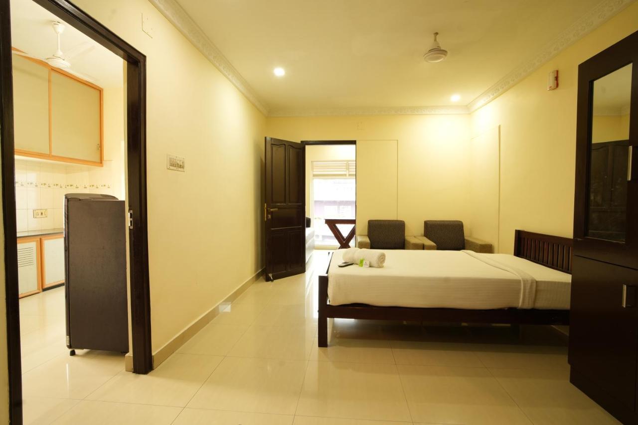 K V Suites Kochi Exterior foto