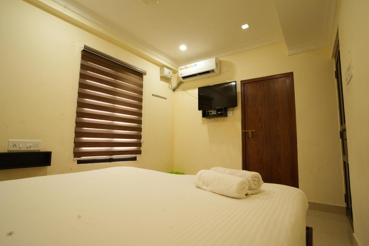K V Suites Kochi Exterior foto